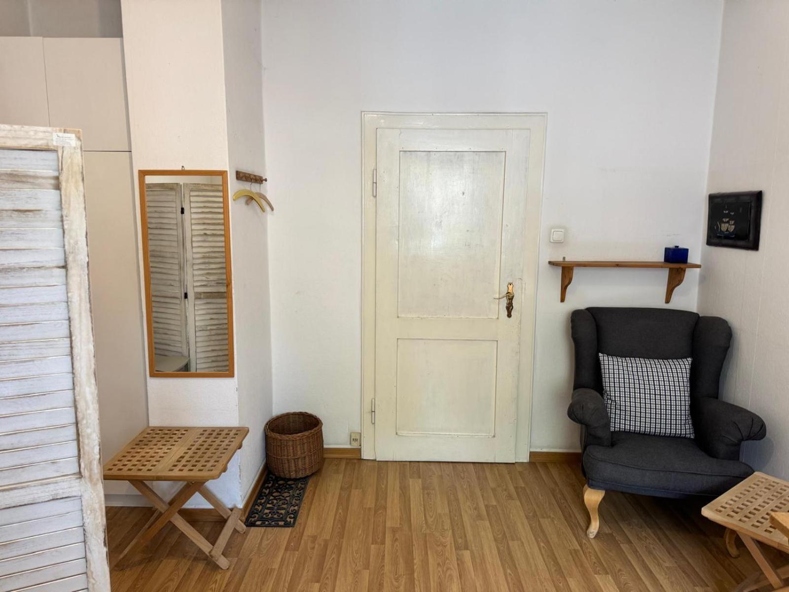 Gemuetliches Komfortables Zimmer Fuer 1 Person Im Zentrum Münih Dış mekan fotoğraf